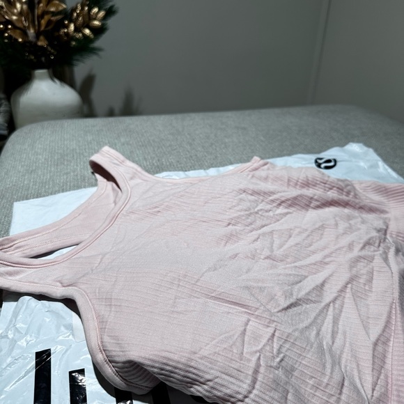 Lululemon to street crop tank - Picture 3 of 4